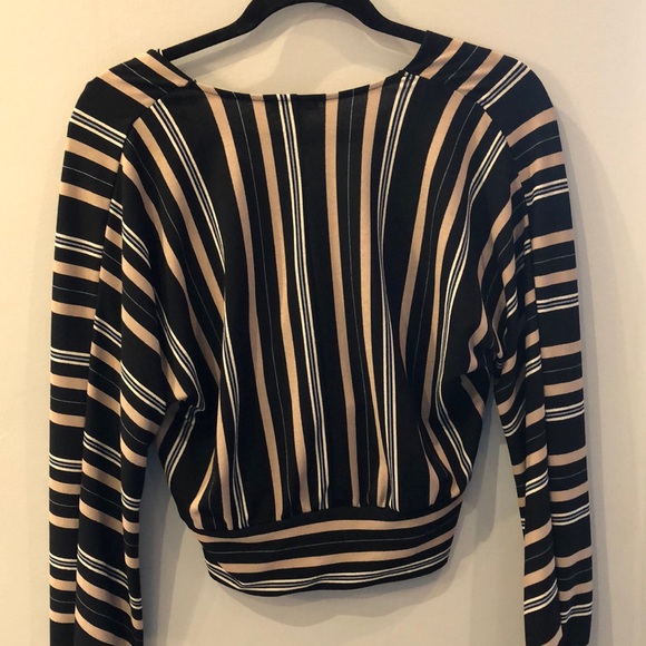 Dynamite Top - Picture 3 of 4